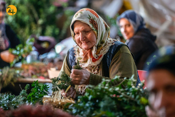 صادرات تاج‌های گل کریسمس از آنتالیا