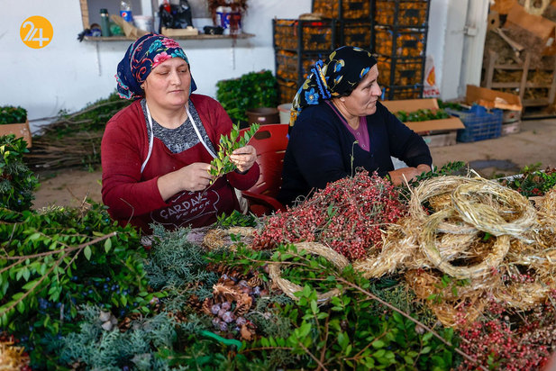 صادرات تاج‌های گل کریسمس از آنتالیا