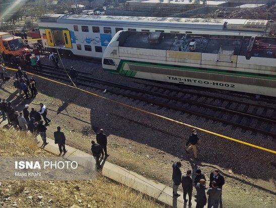برخورد دو قطار در خط مترو کرج به تهران