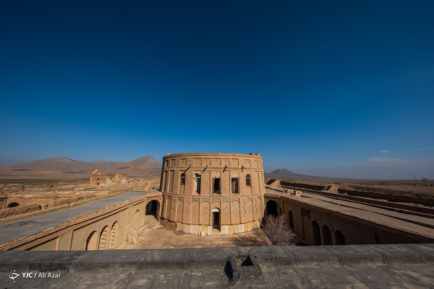 قلعه قمیشلو گنجینه رو به ویرانی