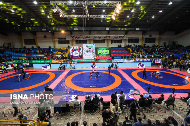 رقابت‌های کشتی آزاد قهرمانی کشور