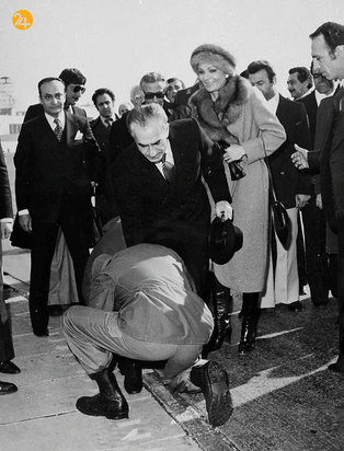 خروج شاه از ایران