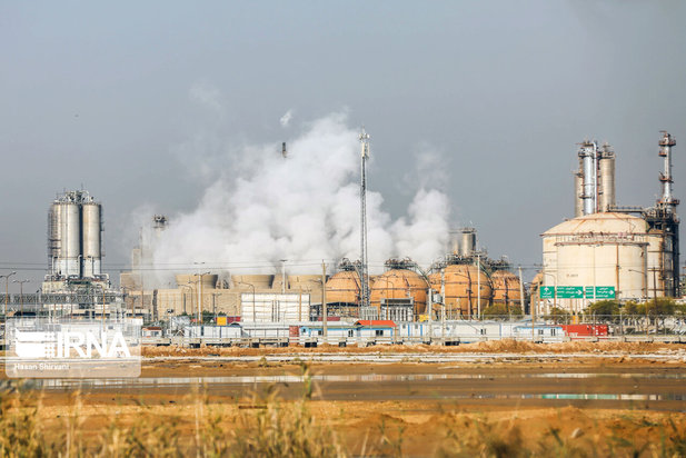 تبعات زیست محیطی پتروشیمی ماهشهر