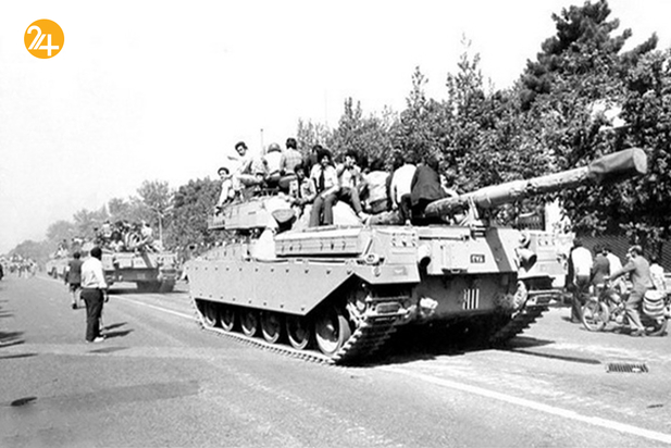 تصاویر پیروزی انقلاب ۵۷