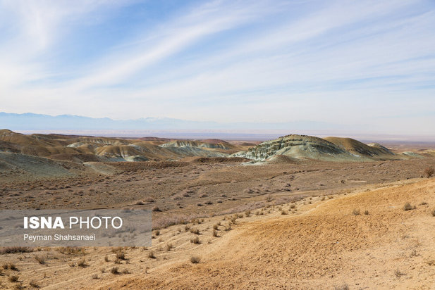 یخاب چشم انتظار نجات