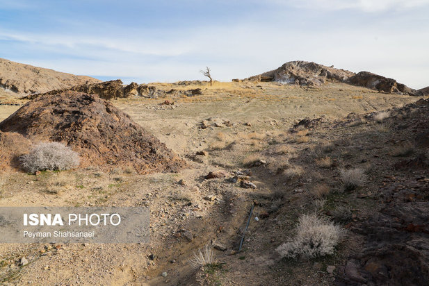 یخاب چشم انتظار نجات