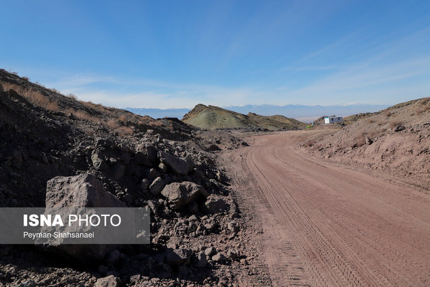 یخاب چشم انتظار نجات