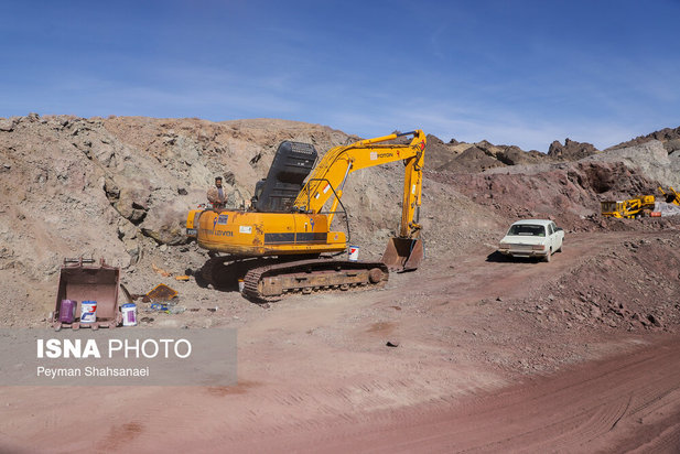 یخاب چشم انتظار نجات