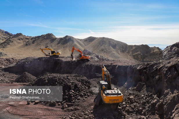 یخاب چشم انتظار نجات