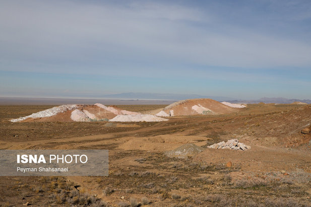 یخاب چشم انتظار نجات