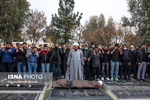 مراسم تشییع و خاکسپاری زهره فکورصبور