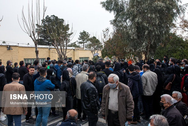 مراسم تشییع و خاکسپاری زهره فکورصبور