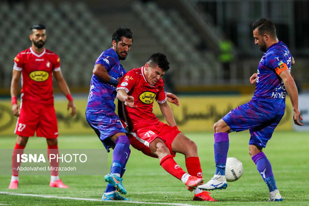 دیدار جذاب پرسپولیس و هوادار