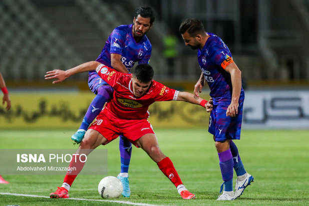 دیدار جذاب پرسپولیس و هوادار