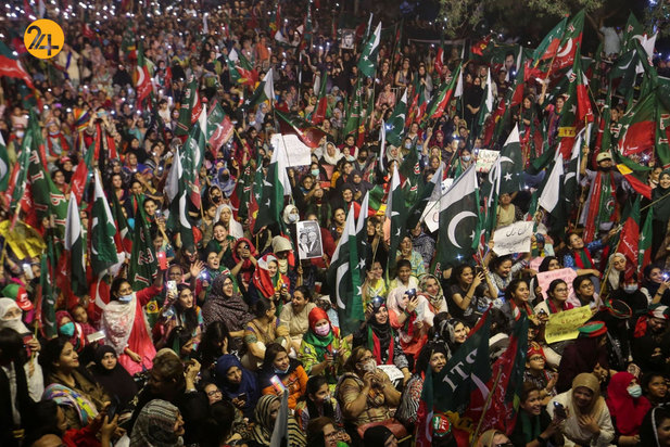اعتراضات پاکستانی ها علیه برکناری عمران خان