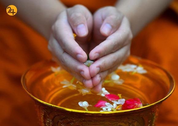 جشن آب در تایلند