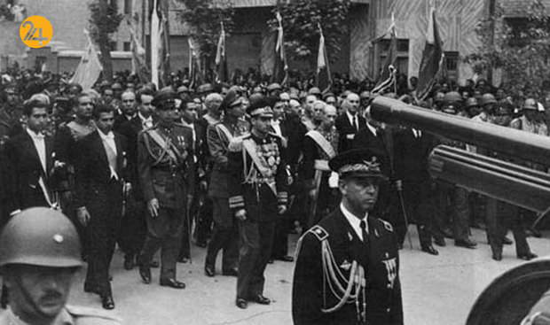 تصاویر کمتر دیده شده از رضاشاه پهلوی