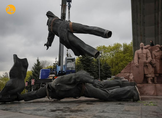 برچیدن بنای یادبود دوستی روسیه و اوکراین از مرکز کی یف