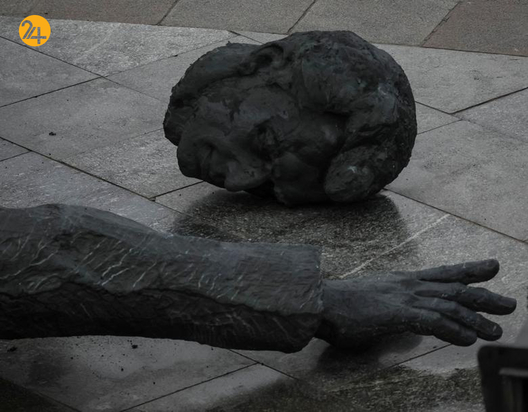 برچیدن بنای یادبود دوستی روسیه و اوکراین از مرکز کی یف