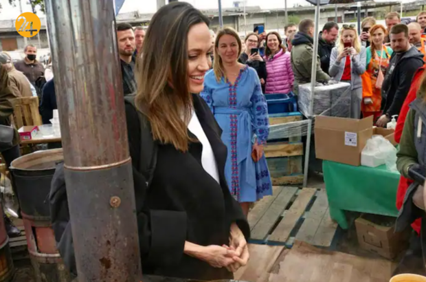 آنجلینا جولی را در میان جنگ زدگان اوکراینی