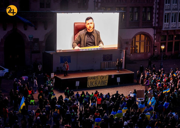 زلنسکی از صحنه فیلم تا صحنه جنگ