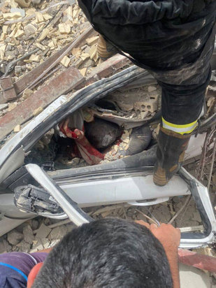 ریزش ساختمان ۱۰ طبقه در آبادان