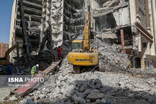 متروپل آبادان هفتمین روز پس از حادثه