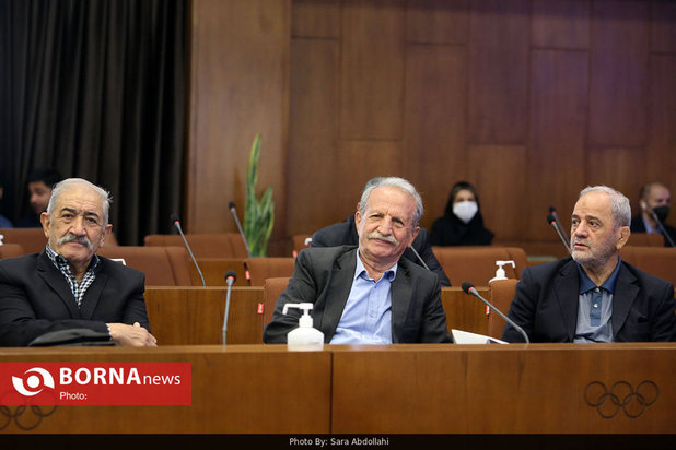 رونمایی از سردیس چهره های ماندگار ورزش ایران