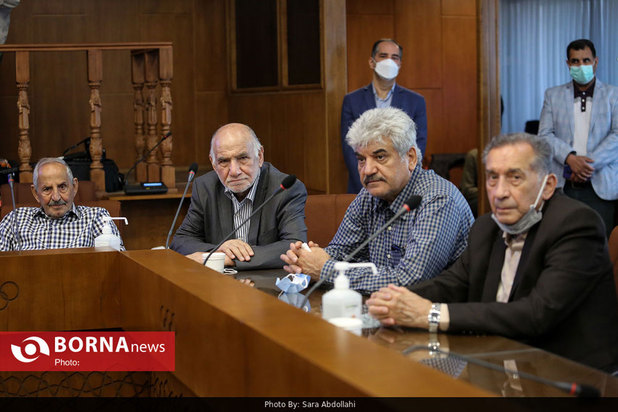 رونمایی از سردیس چهره های ماندگار ورزش ایران