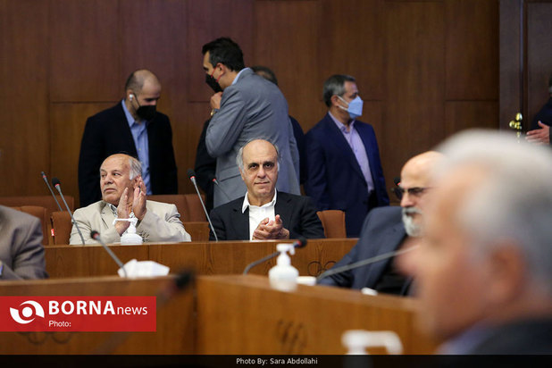 رونمایی از سردیس چهره های ماندگار ورزش ایران