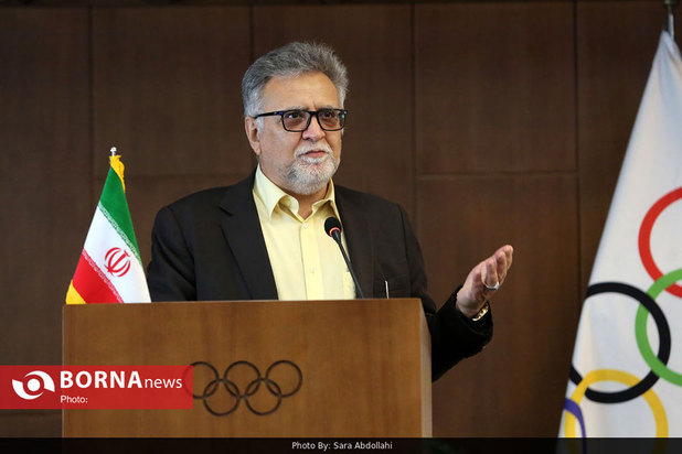 رونمایی از سردیس چهره های ماندگار ورزش ایران