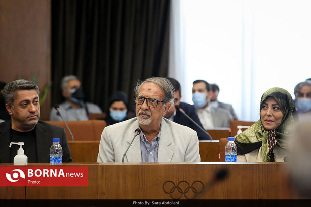 رونمایی از سردیس چهره های ماندگار ورزش ایران