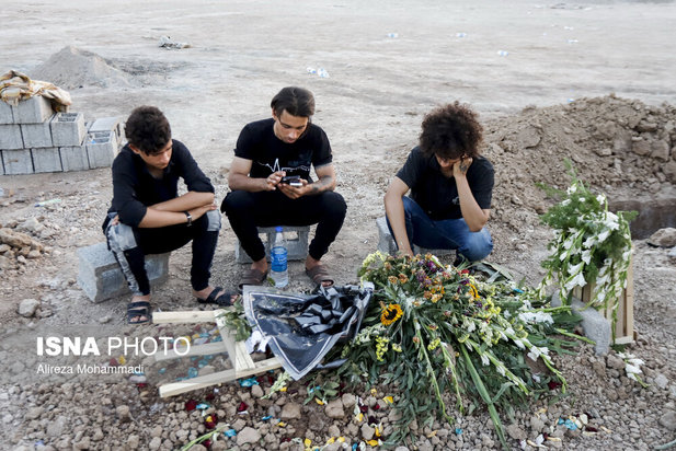 تشییع پیکر جانباختگان متروپل