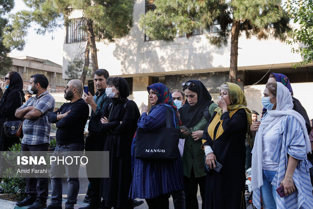 مراسم یادبود جانباختگان فاجعه متروپل آبادان