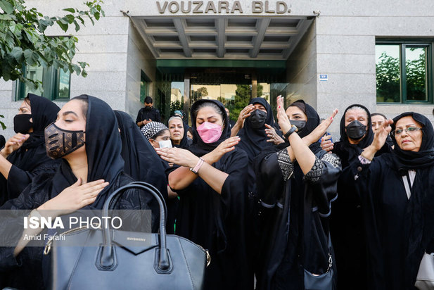 مراسم یادبود جانباختگان فاجعه متروپل آبادان