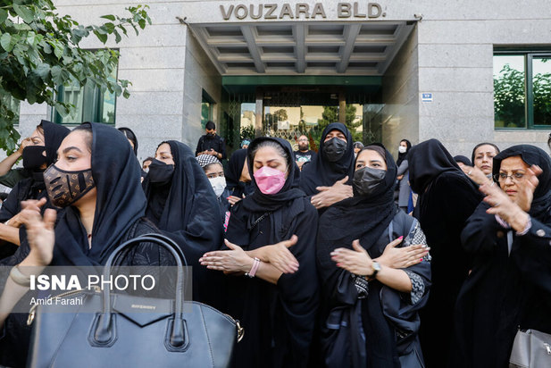 مراسم یادبود جانباختگان فاجعه متروپل آبادان