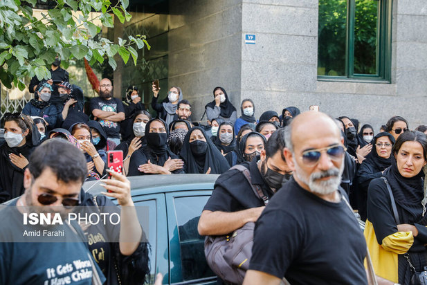 مراسم یادبود جانباختگان فاجعه متروپل آبادان