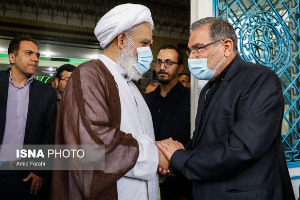 مراسم یادبود جانباختگان فاجعه متروپل آبادان