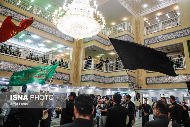 مراسم یادبود جانباختگان فاجعه متروپل آبادان