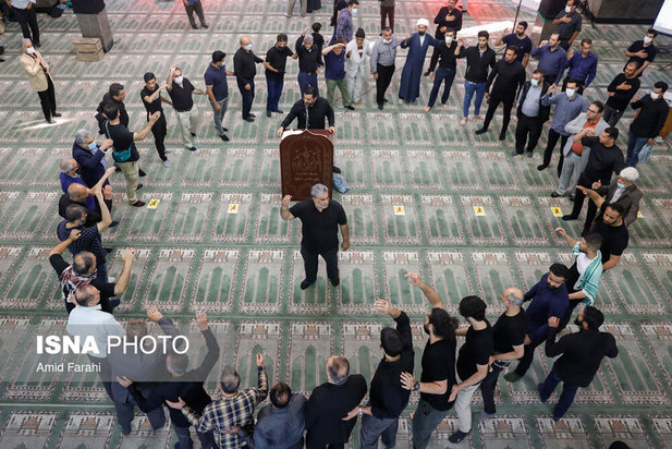 مراسم یادبود جانباختگان فاجعه متروپل آبادان