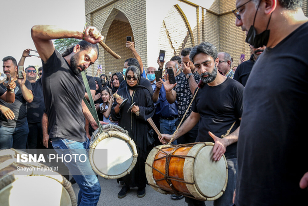 عزاداری آبادانی ها برای جانباختگان متروپل