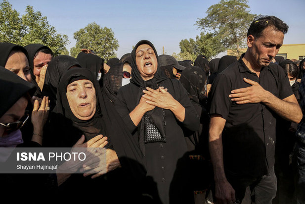 زنان داغدیده‌‌ی فاجعه متروپل