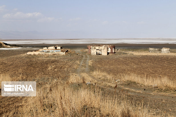 دریاچه ارومیه یا کویر نمک