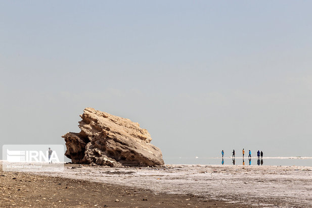 دریاچه ارومیه یا کویر نمک