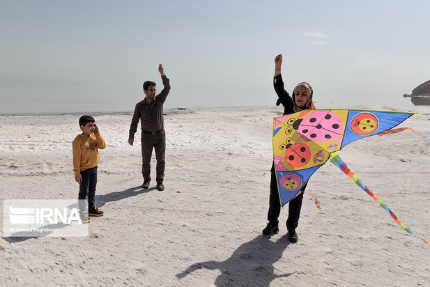 دریاچه ارومیه یا کویر نمک