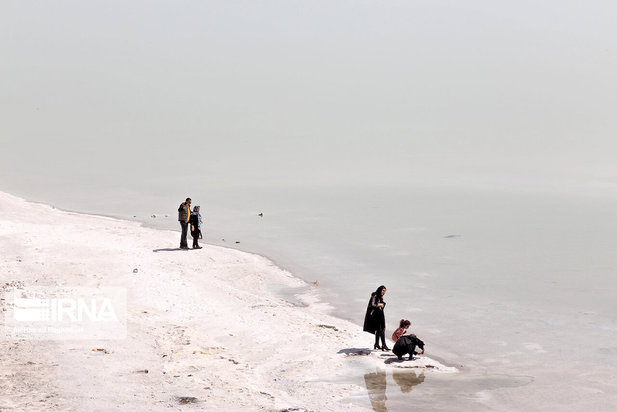 دریاچه ارومیه یا کویر نمک