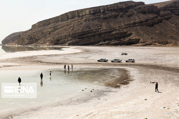 دریاچه ارومیه یا کویر نمک