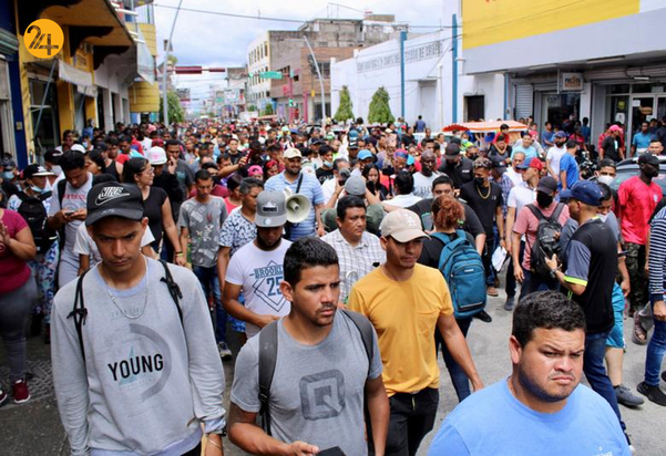 حرکت هزاران مهاجر از مکزیک بسوی مرز‌های آمریکا