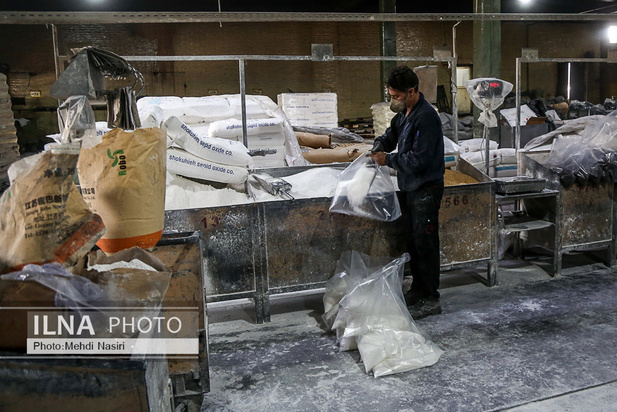 بازوان کارگران چرخ توسعه ایران