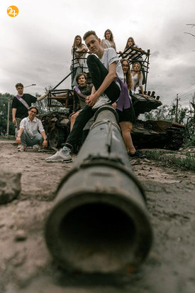 عکاسی از دانش‌آموزان فارغ‌التحصیل اوکراین